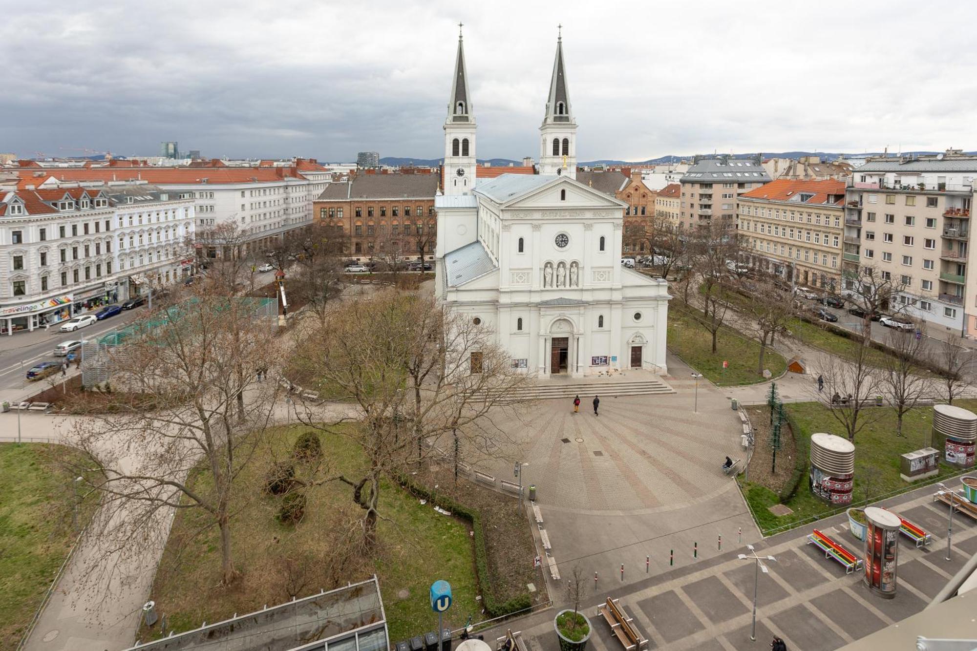 Private Room Connected To Metro Station And Next To City Center Vienna Exterior photo